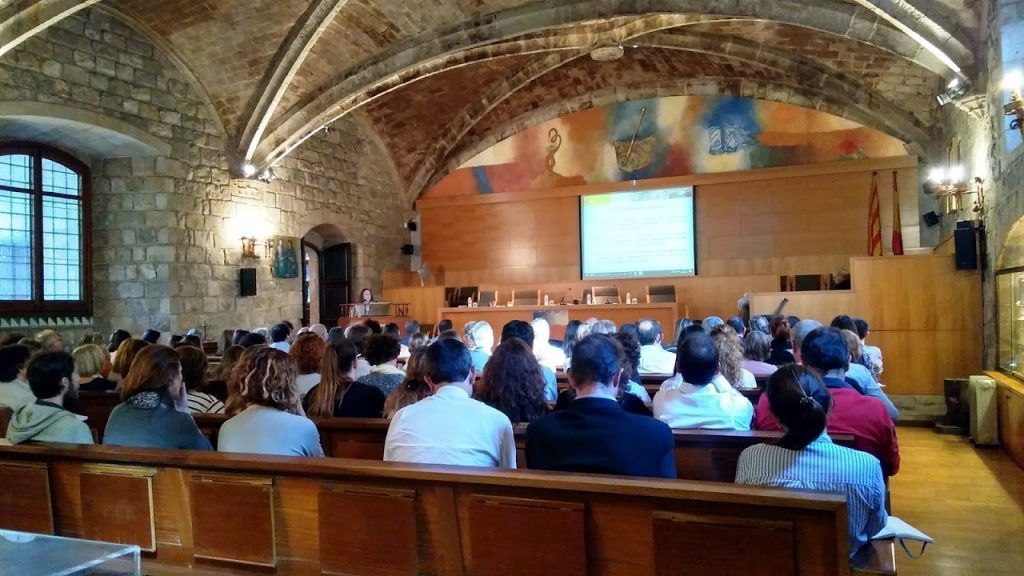 Reial Academia de Farmacia. Sesión de Productos Sanitarios a cargo de Carmen Abad (AEMPS). 
